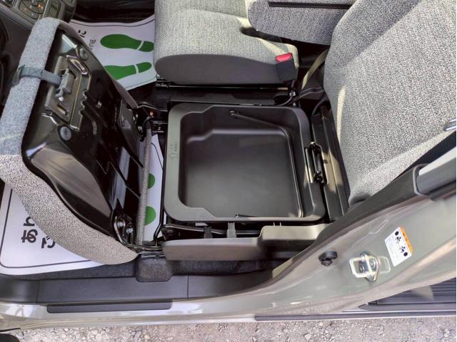 スペーシア ハイブリッドＸ　届出済未使用車　両側電動スライドドア　セーフティプラスパッケージ　全方位モニター付メモリーナビゲーション地デジＴＶ　スズキコネクト対応通信機装着車　デュアルセンサーブレーキサポートＩＩ（18枚目）