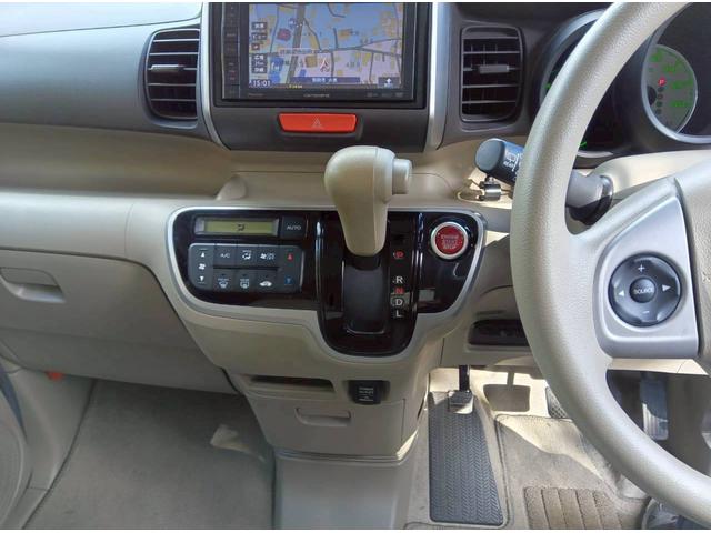 Ｎ－ＢＯＸ Ｇ・Ｌパッケージ　車検２年付　片側電動スライドドア　ケンウッド新品ナビ地デジＴＶ　バックカメラ　スマートキー　プッシュスターター　オートエアコン　電動格納ドアミラー　ベンチシート　アイドリングストップ（5枚目）