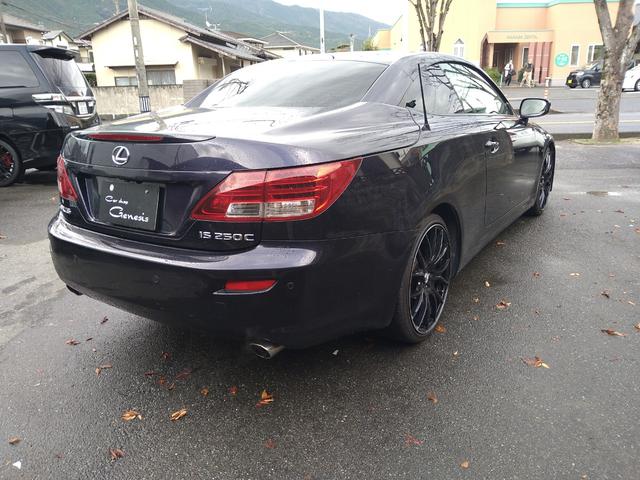 ＩＳ ＩＳ２５０Ｃ　バージョンＬ　検９年７月／現行後期スピンドルグリル仕様／革調シートカバー／三眼ヘッドライト／ブラック１９インチ新品タイヤ／オープニングモーション＆シーケンシャルウインカー／フルセグＴＶ／スマートキー２本／ＥＴＣ（18枚目）