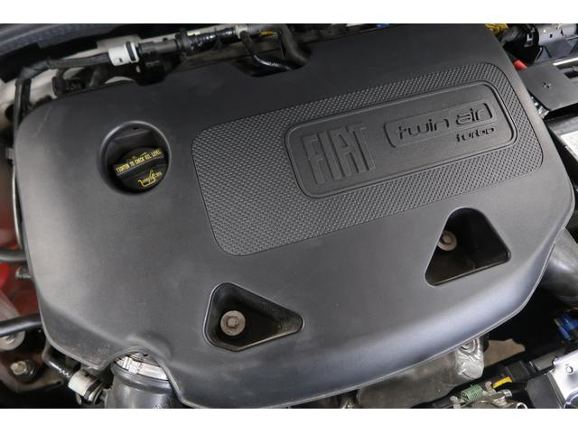 ５００Ｃ ツインエア　ラウンジ　赤幌電動キャンバストップ　Ａｐｐｌｅｃａｒｐａｙ対応ディスプレイ　バックソナー　ドライブレコーダー　フロント＆リアフォグランプ　ＵＳＢ接続ポート＆Ｂｌｕｅｔｏｏｔｈ接続対応　ＨＩＤヘッドライト　禁煙車（34枚目）