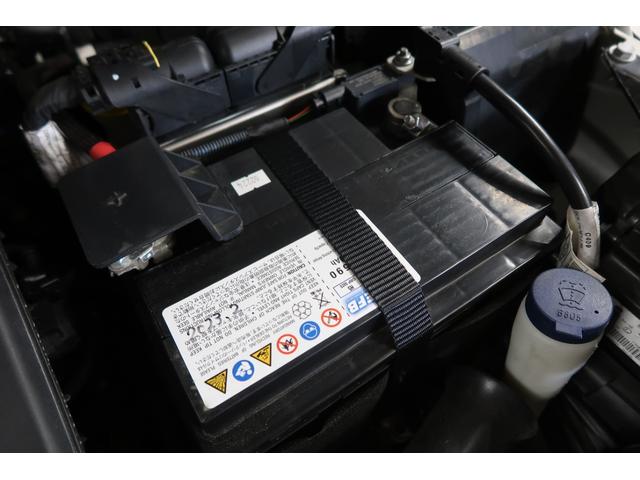 ５００Ｃ ツインエア　ラウンジ　赤幌電動キャンバストップ　Ａｐｐｌｅｃａｒｐａｙ対応ディスプレイ　バックソナー　ドライブレコーダー　フロント＆リアフォグランプ　ＵＳＢ接続ポート＆Ｂｌｕｅｔｏｏｔｈ接続対応　ＨＩＤヘッドライト　禁煙車（35枚目）