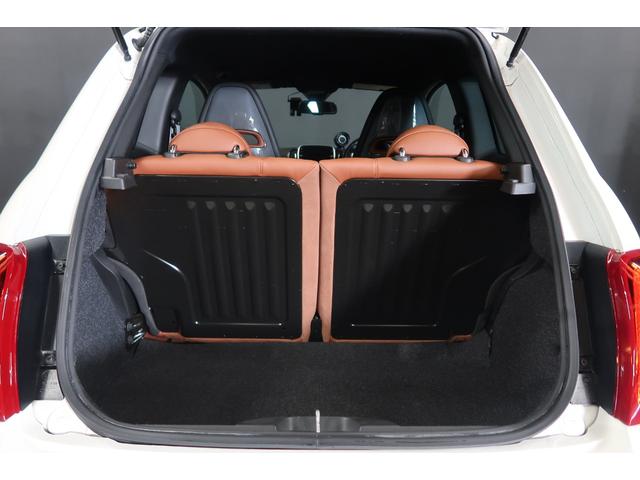アバルト５９５ コンペティツィオーネ　ＭＴ車　Ａｐｐｌｅ　ｃａｒ　ｐｌａｙ純正ディスプレイオーディオ　バックソナー　Ｂｌｕｅｔｏｏｔｈ接続＆ＵＳＢポート　専用サベルトシート　ステアリングスイッチ　純正１７インチＡＷ　ＥＴＣ　禁煙車（15枚目）