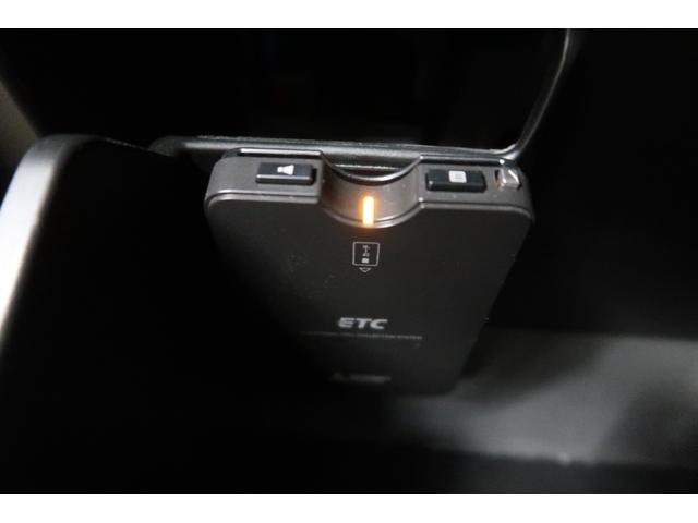 ５００Ｘ クロス　ａｐｐｌｅｃａｒｐａｙ対応ディスプレイオーディオ　バックカメラ　クリアランスソナー　ドライブレコーダー　ブラインドスポットモニター　パドルシフト　クルーズコントロール　シートヒーター　パワーシート（8枚目）