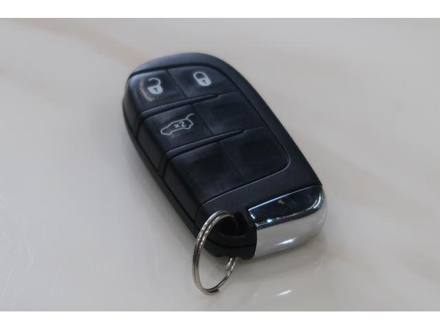 ５００Ｘ クロス　ａｐｐｌｅｃａｒｐａｙ対応ディスプレイオーディオ　バックカメラ　クリアランスソナー　ドライブレコーダー　ブラインドスポットモニター　パドルシフト　クルーズコントロール　シートヒーター　パワーシート（9枚目）