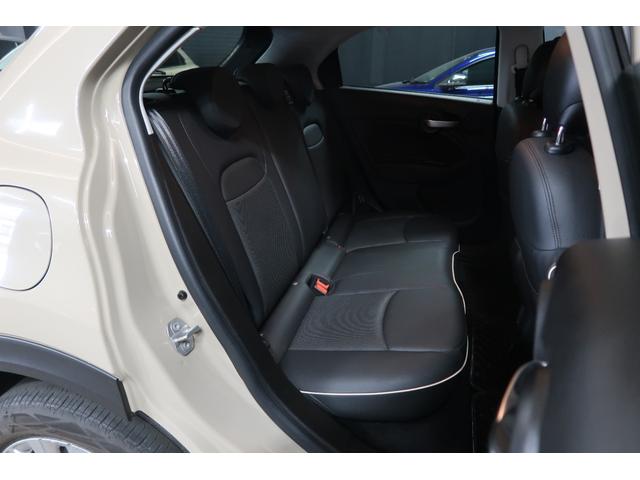 ５００Ｘ クロス　ａｐｐｌｅｃａｒｐａｙ対応ディスプレイオーディオ　バックカメラ　クリアランスソナー　ドライブレコーダー　ブラインドスポットモニター　パドルシフト　クルーズコントロール　シートヒーター　パワーシート（13枚目）