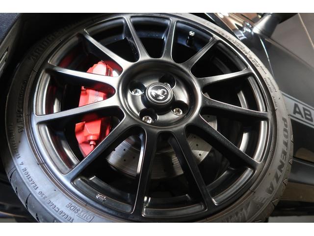 アバルト５９５ コンペティツィオーネ　７０周年記念車　左Ｈ　Ａｐｐｌｅｃａｒｐｌａｙ対応ディスプレイ　前後ドライブレコーダー　バックソナー　レコードモンツァマフラー　フロント＆リアフォグランプ　Ｂｌｕｅｔｏｏｔｈ接続対応＆ＵＳＢ接続ポート（11枚目）