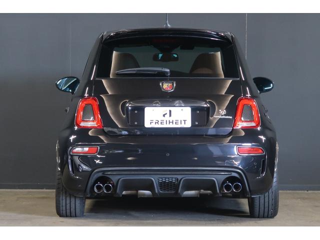 アバルト５９５ コンペティツィオーネ　７０周年記念車　左Ｈ　Ａｐｐｌｅｃａｒｐｌａｙ対応ディスプレイ　前後ドライブレコーダー　バックソナー　レコードモンツァマフラー　フロント＆リアフォグランプ　Ｂｌｕｅｔｏｏｔｈ接続対応＆ＵＳＢ接続ポート（18枚目）