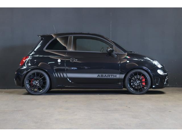 アバルト５９５ コンペティツィオーネ　７０周年記念車　左Ｈ　Ａｐｐｌｅｃａｒｐｌａｙ対応ディスプレイ　前後ドライブレコーダー　バックソナー　レコードモンツァマフラー　フロント＆リアフォグランプ　Ｂｌｕｅｔｏｏｔｈ接続対応＆ＵＳＢ接続ポート（19枚目）