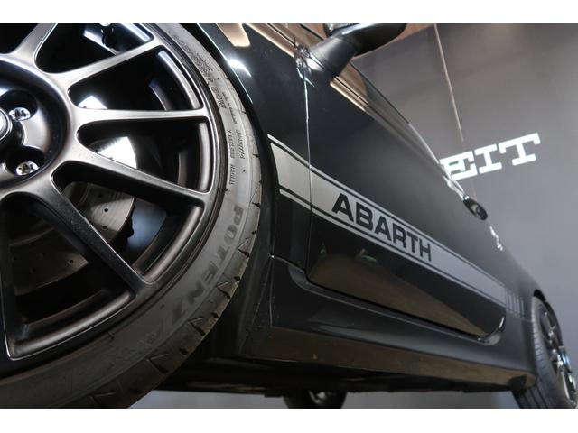 アバルト５９５ コンペティツィオーネ　７０周年記念車　左Ｈ　Ａｐｐｌｅｃａｒｐｌａｙ対応ディスプレイ　前後ドライブレコーダー　バックソナー　レコードモンツァマフラー　フロント＆リアフォグランプ　Ｂｌｕｅｔｏｏｔｈ接続対応＆ＵＳＢ接続ポート（26枚目）