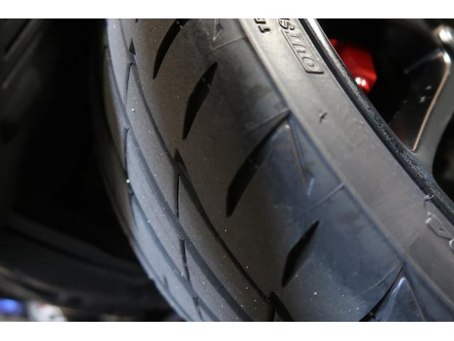 アバルト５９５ コンペティツィオーネ　７０周年記念車　左Ｈ　Ａｐｐｌｅｃａｒｐｌａｙ対応ディスプレイ　前後ドライブレコーダー　バックソナー　レコードモンツァマフラー　フロント＆リアフォグランプ　Ｂｌｕｅｔｏｏｔｈ接続対応＆ＵＳＢ接続ポート（30枚目）