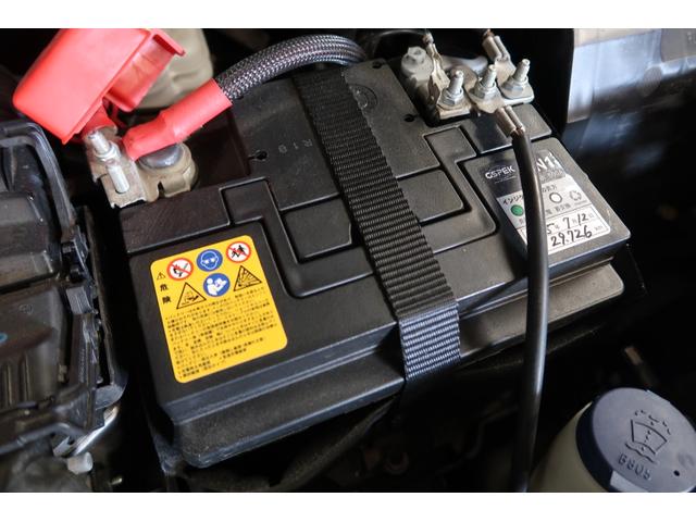 アバルト５９５ コンペティツィオーネ　７０周年記念車　左Ｈ　Ａｐｐｌｅｃａｒｐｌａｙ対応ディスプレイ　前後ドライブレコーダー　バックソナー　レコードモンツァマフラー　フロント＆リアフォグランプ　Ｂｌｕｅｔｏｏｔｈ接続対応＆ＵＳＢ接続ポート（35枚目）