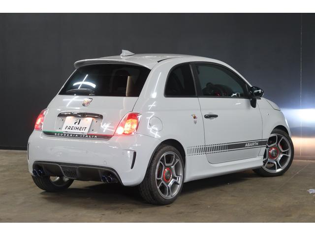 アバルト595 コンペティツィオーネ 当店買取車 純正CDオーディオ バックソナー ETC パドルシフト ブースターメーター 純正17インチアルミホイール フロント&リアフォグランプ Bluetooth接続対応 SPORTSモード 禁煙車(23枚目)