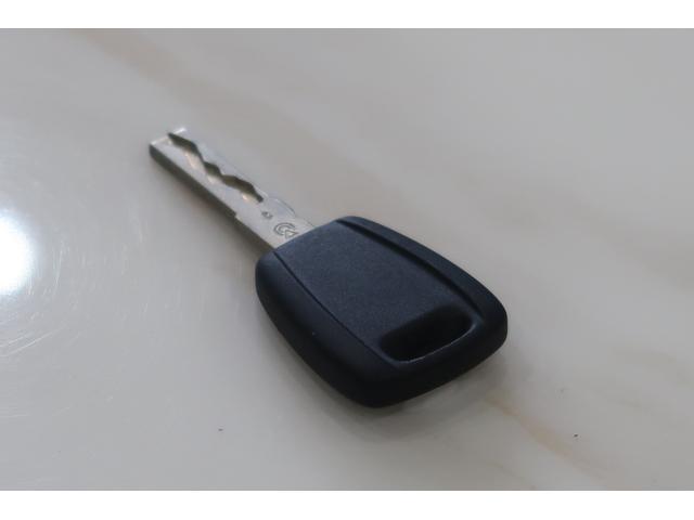 アバルト595 ツーリズモ 純正ディスプレイオーディオ 前後ドライブレコーダー ETC パドルシフト フロント&リアフォグランプ Bluetooth接続対応&USB接続ポート 純正17インチアルミホイール 取説&保証書 1年保証(9枚目)