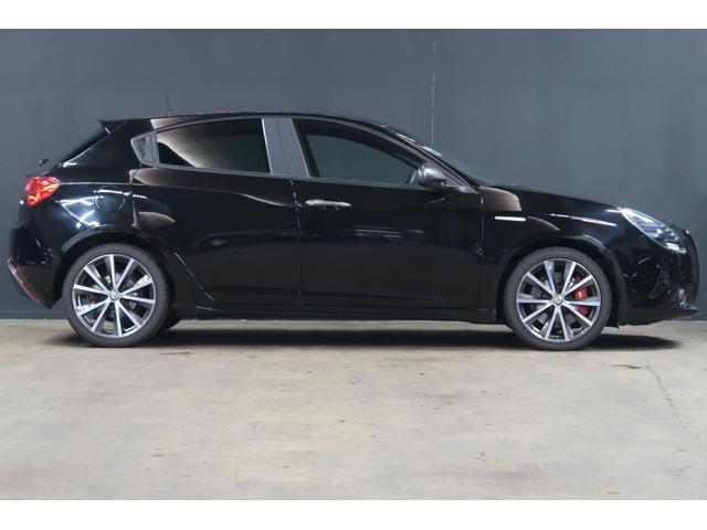 ジュリエッタ スーパーパックスポーツ SDナビ&フルセグ バックソナー ETC アイドリングストップ 純正18インチアルミホイール Bluetooth接続対応 クルーズコントロール フロント&リアフォグランプ パドルシフト シートヒーター(19枚目)