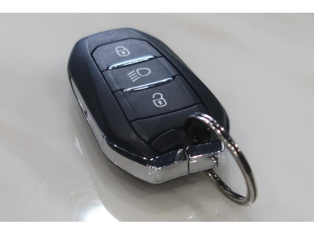 ２０８ アリュール　純正ディスプレイオーディオ　バックカメラ　ＥＴＣ　クリアランスソナー　パドルシフト　クルーズコントロール　ＬＥＤディライト　Ｂｌｕｅｔｏｏｔｈ接続対応　リアフォグランプ　オートライト　取説＆保証書（9枚目）