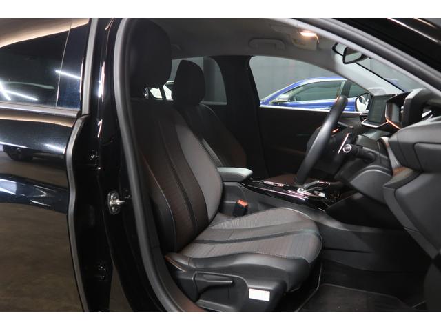 ２０８ アリュール　純正ディスプレイオーディオ　バックカメラ　ＥＴＣ　クリアランスソナー　パドルシフト　クルーズコントロール　ＬＥＤディライト　Ｂｌｕｅｔｏｏｔｈ接続対応　リアフォグランプ　オートライト　取説＆保証書（12枚目）