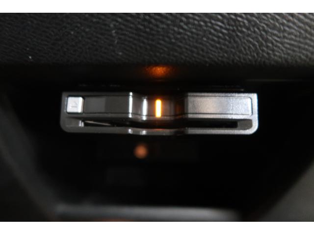 308 GT ブルーHDi 純正ディスプレイオーディオ バックカメラ 前後ドラレコ ETC ブラインドスポットモニター クリアランスソナー Bluetooth接続対応&USB接続ポート フロント&リアフォグ 純正18インチAW(7枚目)