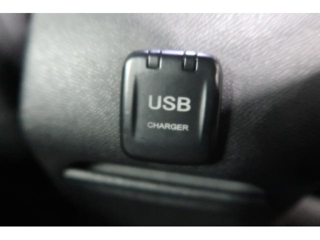 308 GT ブルーHDi 純正ディスプレイオーディオ バックカメラ 前後ドラレコ ETC ブラインドスポットモニター クリアランスソナー Bluetooth接続対応&USB接続ポート フロント&リアフォグ 純正18インチAW(75枚目)