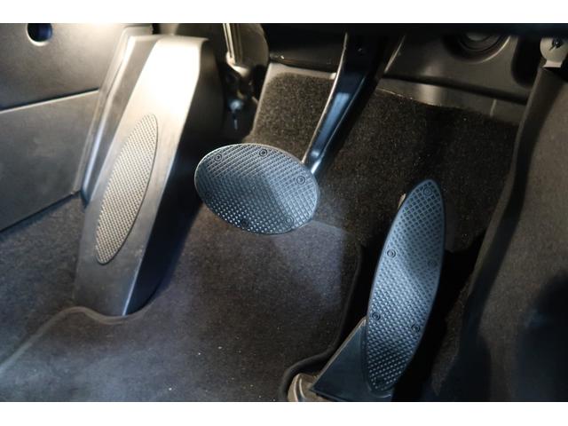 ＭＩＮＩ 　純正ディスプレイオーディオ　バックカメラ　シートヒーター　クルーズコントロール　Ｂｌｕｅｔｏｏｔｈ接続対応　バックソナー　純正１６インチＡＷ　ワイヤレス充電　ハーフレザーシート　ＬＥＤヘッドライト（76枚目）