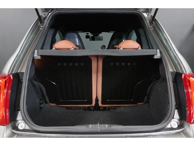 アバルト５９５ コンペティツィオーネ　ＳＤナビ＆フルセグ　バックカメラ　Ｂｌｕｅｔｏｏｔｈ接続対応＆ＵＳＢ接続ポート　パドルシフト　　ＨＩＤヘッドライト　フロント＆リアフォグ　ブースターメーター　純正１７インチアルミホイール　取説＆保証書（15枚目）