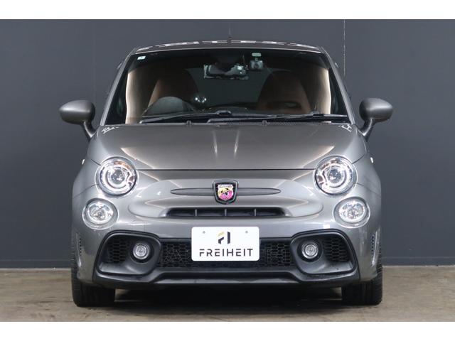 アバルト５９５ コンペティツィオーネ　ＳＤナビ＆フルセグ　バックカメラ　Ｂｌｕｅｔｏｏｔｈ接続対応＆ＵＳＢ接続ポート　パドルシフト　　ＨＩＤヘッドライト　フロント＆リアフォグ　ブースターメーター　純正１７インチアルミホイール　取説＆保証書（17枚目）