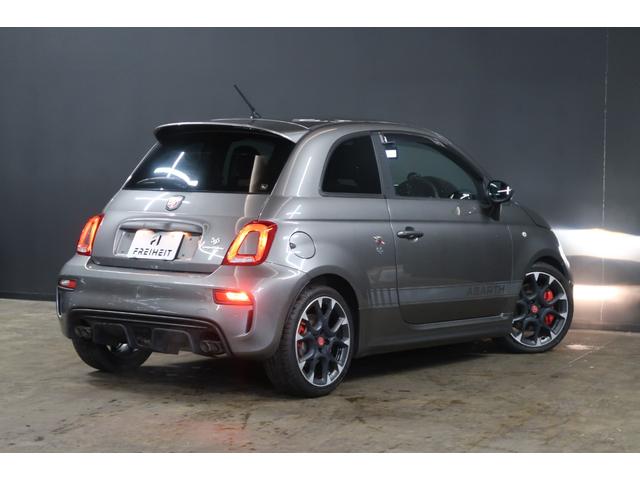 アバルト５９５ コンペティツィオーネ　ＳＤナビ＆フルセグ　バックカメラ　Ｂｌｕｅｔｏｏｔｈ接続対応＆ＵＳＢ接続ポート　パドルシフト　　ＨＩＤヘッドライト　フロント＆リアフォグ　ブースターメーター　純正１７インチアルミホイール　取説＆保証書（23枚目）