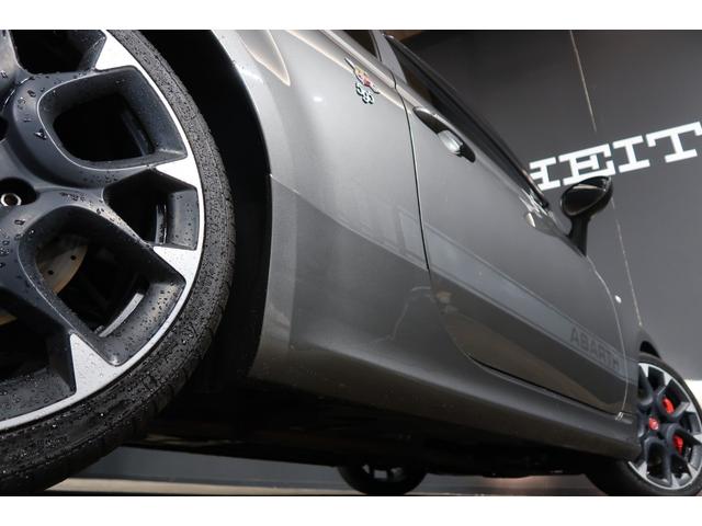 アバルト５９５ コンペティツィオーネ　ＳＤナビ＆フルセグ　バックカメラ　Ｂｌｕｅｔｏｏｔｈ接続対応＆ＵＳＢ接続ポート　パドルシフト　　ＨＩＤヘッドライト　フロント＆リアフォグ　ブースターメーター　純正１７インチアルミホイール　取説＆保証書（27枚目）