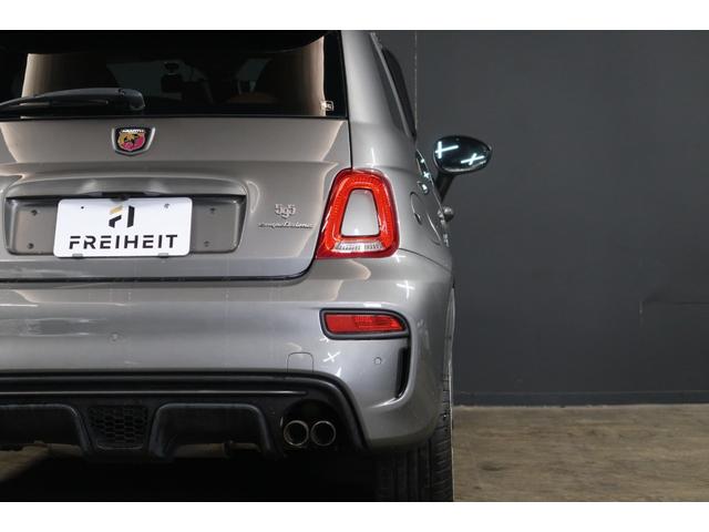 アバルト５９５ コンペティツィオーネ　ＳＤナビ＆フルセグ　バックカメラ　Ｂｌｕｅｔｏｏｔｈ接続対応＆ＵＳＢ接続ポート　パドルシフト　　ＨＩＤヘッドライト　フロント＆リアフォグ　ブースターメーター　純正１７インチアルミホイール　取説＆保証書（56枚目）