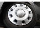 ●『ホイールキャップ』輸入車ならではの走りを支える足回りです!日本車の走りに慣れている方にも体感していただきたい程、高いレベルでまとまっています!新品タイヤ&アルミの販売も致しております!