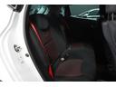 ●後席のスペースです！足元もゆったりくつろげるスペースが十分にありますね！長距離ドライブも楽チンです！