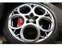 ●『純正20インチアルミホイール』輸入車ならではの走りを支える足回りです!日本車の走りに慣れている方にも体感していただきたい程、高いレベルでまとまっています!新品タイヤ&アルミの販売も致しております!