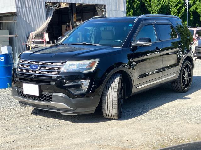 エクスプローラー ＸＬＴ　エコブースト　／３列７人乗り／２ＷＤ／ジオバンナ２２ｉｎｃｈアルミホイール／本革パワーシート／ＬＥＤ／ＳＤナビ／フルセグ／バックカメラ／Ｂｌｕｅｔｏｏｔｈ／スマートキー／ルーフレール／クリアランスソナー（2枚目）