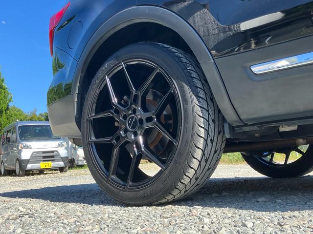 エクスプローラー ＸＬＴ　エコブースト　／３列７人乗り／２ＷＤ／ジオバンナ２２ｉｎｃｈアルミホイール／本革パワーシート／ＬＥＤ／ＳＤナビ／フルセグ／バックカメラ／Ｂｌｕｅｔｏｏｔｈ／スマートキー／ルーフレール／クリアランスソナー（8枚目）
