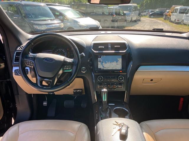 エクスプローラー ＸＬＴ　エコブースト　／３列７人乗り／２ＷＤ／ジオバンナ２２ｉｎｃｈアルミホイール／本革パワーシート／ＬＥＤ／ＳＤナビ／フルセグ／バックカメラ／Ｂｌｕｅｔｏｏｔｈ／スマートキー／ルーフレール／クリアランスソナー（15枚目）