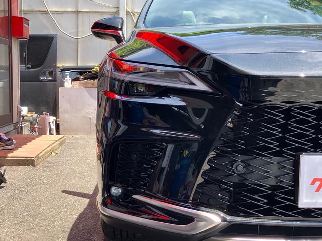 ＲＸ ＲＸ３５０　Ｆスポーツ　デジタルインナーミラー　パノラマルーフ　前後ドライブレコーダー　オレンジブレーキキャリパ　アドバンストパーク　白レザーシート　パノラミックビューモニター　ブラインドスポットモニター（4枚目）
