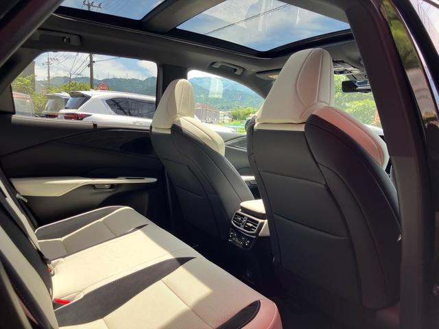 ＲＸ ＲＸ３５０　Ｆスポーツ　デジタルインナーミラー　パノラマルーフ　前後ドライブレコーダー　オレンジブレーキキャリパ　アドバンストパーク　白レザーシート　パノラミックビューモニター　ブラインドスポットモニター（27枚目）