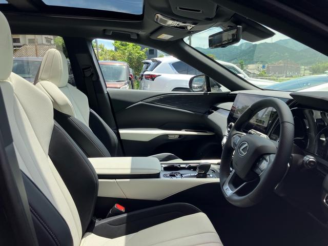 ＲＸ ＲＸ３５０　Ｆスポーツ　デジタルインナーミラー　パノラマルーフ　前後ドライブレコーダー　オレンジブレーキキャリパ　アドバンストパーク　白レザーシート　パノラミックビューモニター　ブラインドスポットモニター（42枚目）