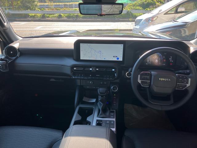 ランドクルーザー２５０ ＶＸ　モデリスタプロテクターキット　モデリスタオーバーフェンダー　モデリスタシグネチャーイルミブレード　ＥＴＣ　バックカメラ　全周囲カメラ　フルセグ　電動リアゲート（4枚目）