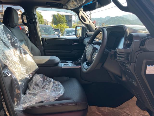 ランドクルーザー２５０ ＶＸ　モデリスタプロテクターキット　モデリスタオーバーフェンダー　モデリスタシグネチャーイルミブレード　ＥＴＣ　バックカメラ　全周囲カメラ　フルセグ　電動リアゲート（7枚目）