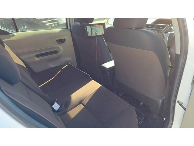 アクア Ｇ　Ｂｌｕｅｔｏｏｔｈオーディオ　後席モニター　キーレスエントリー　電動格納ミラー　メモリーナビ　アイドリングストップ　衝突安全ボディ（9枚目）