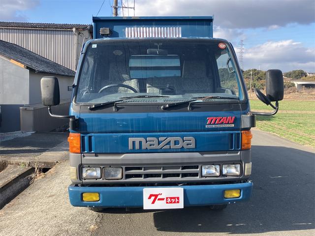 タイタントラック ダンプ　２．０ｔ　５速ＭＴ　後輪ダブル　エアコン　パワーウィンドウ　ＣＤ（2枚目）