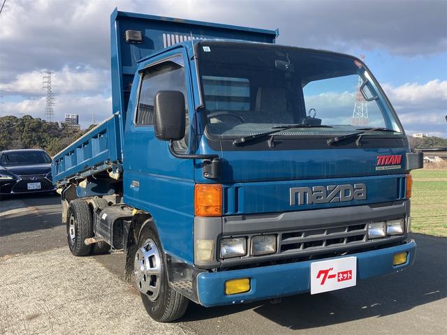 タイタントラック ダンプ　２．０ｔ　５速ＭＴ　後輪ダブル　エアコン　パワーウィンドウ　ＣＤ（3枚目）