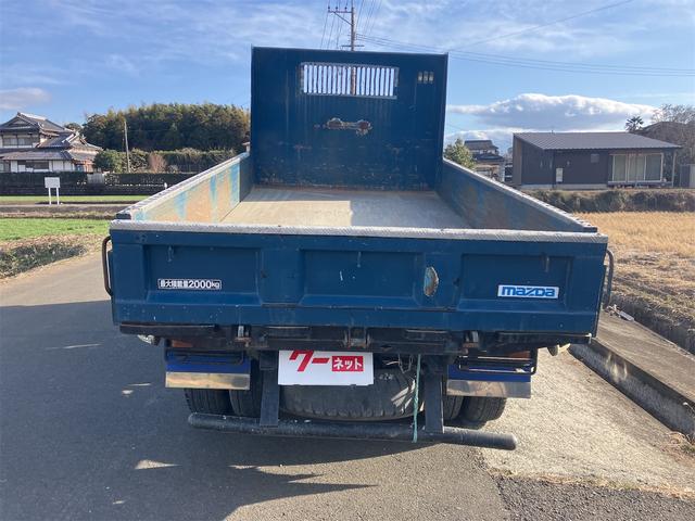 タイタントラック ダンプ　２．０ｔ　５速ＭＴ　後輪ダブル　エアコン　パワーウィンドウ　ＣＤ（5枚目）