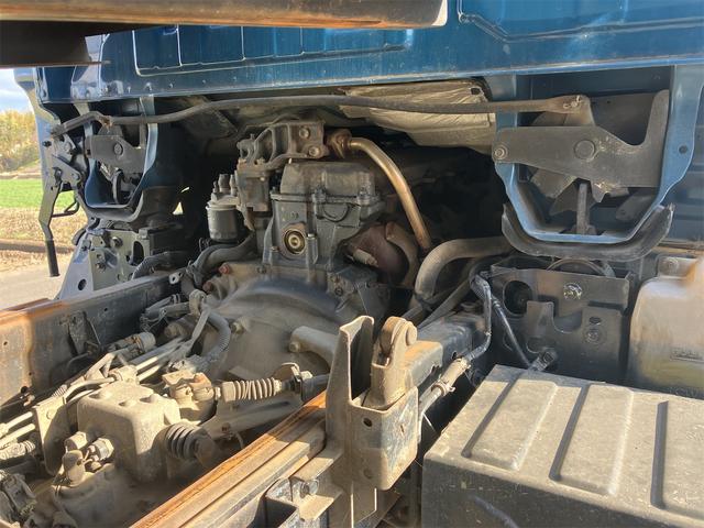 タイタントラック ダンプ　２．０ｔ　５速ＭＴ　後輪ダブル　エアコン　パワーウィンドウ　ＣＤ（18枚目）