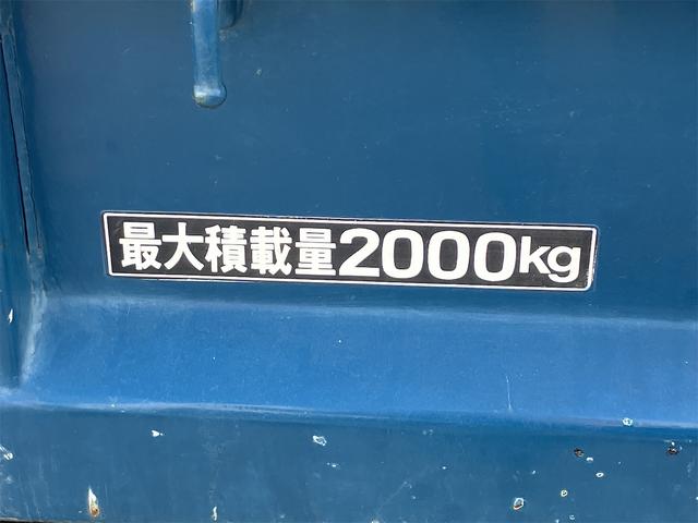 タイタントラック ダンプ　２．０ｔ　５速ＭＴ　後輪ダブル　エアコン　パワーウィンドウ　ＣＤ（21枚目）