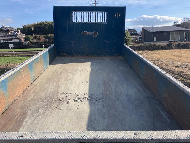 タイタントラック ダンプ　２．０ｔ　５速ＭＴ　後輪ダブル　エアコン　パワーウィンドウ　ＣＤ（22枚目）