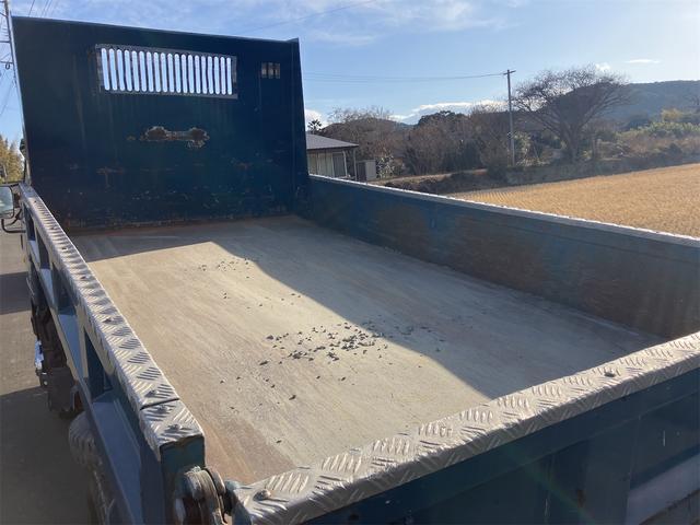 タイタントラック ダンプ　２．０ｔ　５速ＭＴ　後輪ダブル　エアコン　パワーウィンドウ　ＣＤ（24枚目）