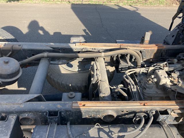 タイタントラック ダンプ　２．０ｔ　５速ＭＴ　後輪ダブル　エアコン　パワーウィンドウ　ＣＤ（26枚目）