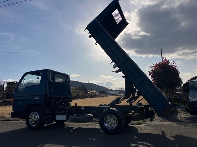 タイタントラック ダンプ　２．０ｔ　５速ＭＴ　後輪ダブル　エアコン　パワーウィンドウ　ＣＤ（34枚目）