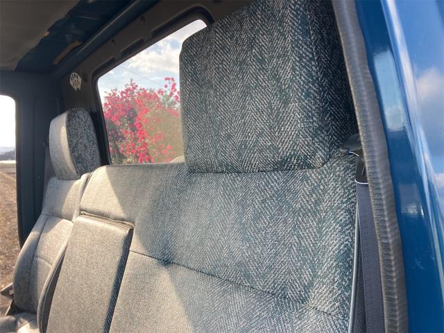 タイタントラック ダンプ　２．０ｔ　５速ＭＴ　後輪ダブル　エアコン　パワーウィンドウ　ＣＤ（38枚目）